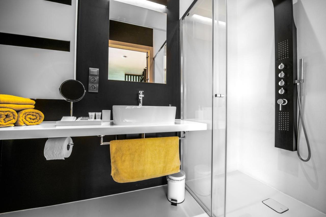 Kutica Apartment โนวา บายา ภายนอก รูปภาพ