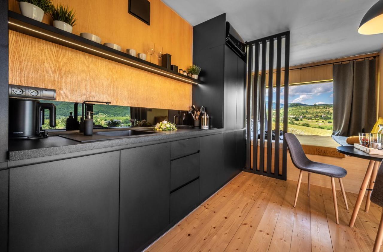 Kutica Apartment โนวา บายา ภายนอก รูปภาพ