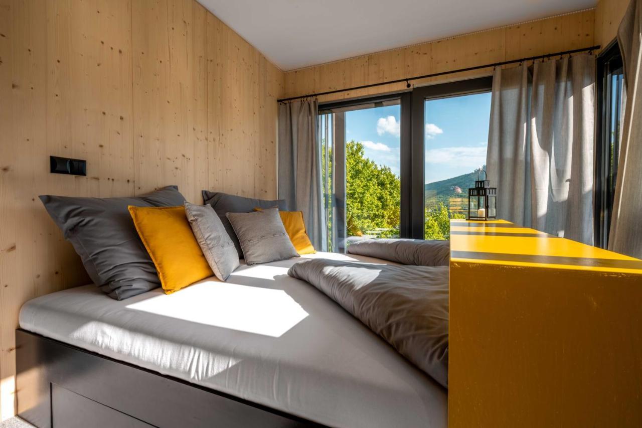 Kutica Apartment โนวา บายา ภายนอก รูปภาพ